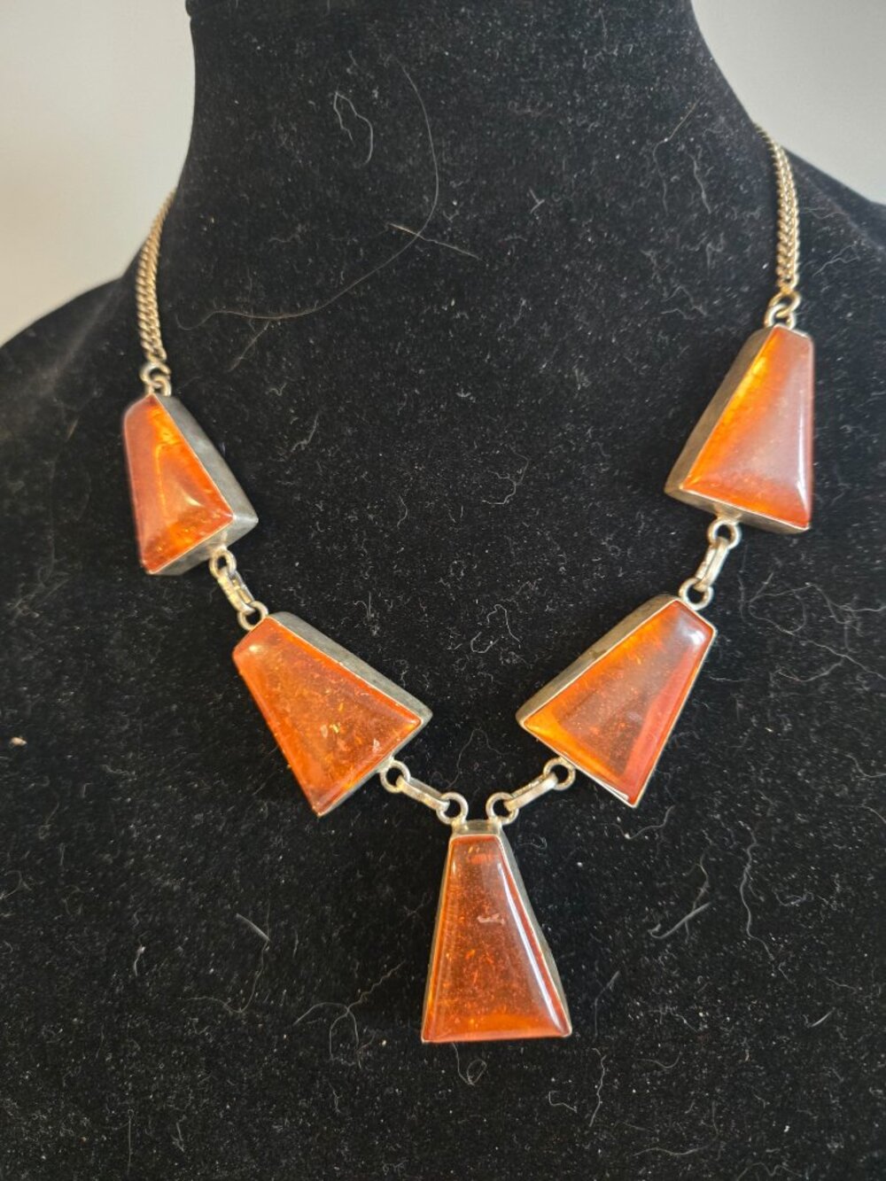 925 GENUINE AMBER TRIANGULAR NECKLACE PENDANT